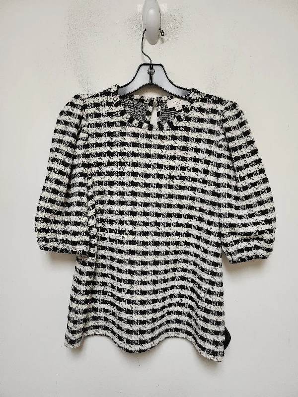 Top Short Sleeve By Loft In Plaid Pattern, Size: M